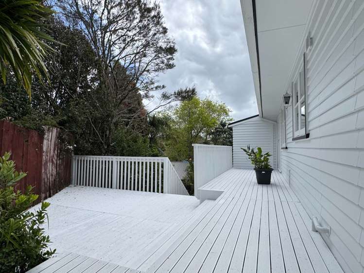 1/14 Woodside Avenue Northcote_16