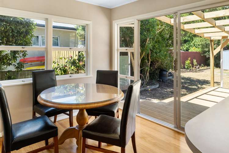 22 Shelley Crescent Stoke_4