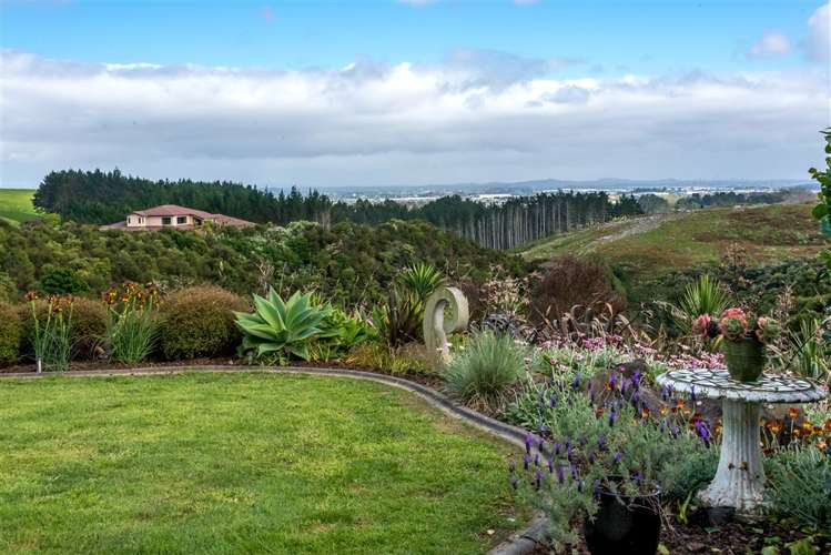 660 Redoubt Road Flat Bush_5