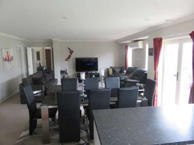 64 Farringdon Avenue Rototuna North_8