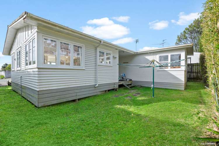 14 Albert Road Kelston_15