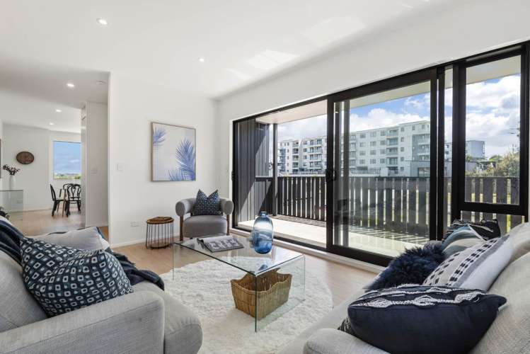 8/52B Rosedale Road_2