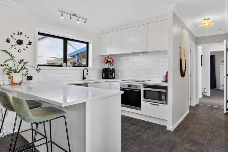 52B Amanda Avenue Dinsdale_7