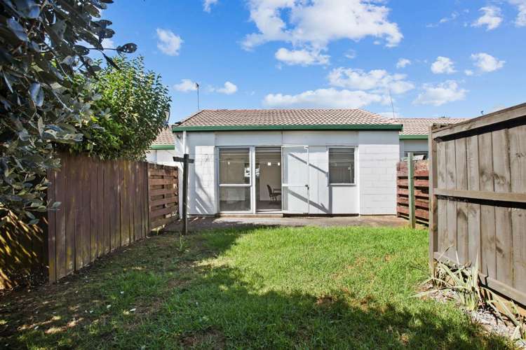 17 Fred Woodward Place Mount Roskill_2