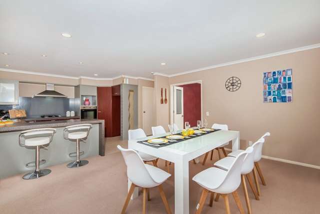 72 Middlefield Drive Flat Bush_4