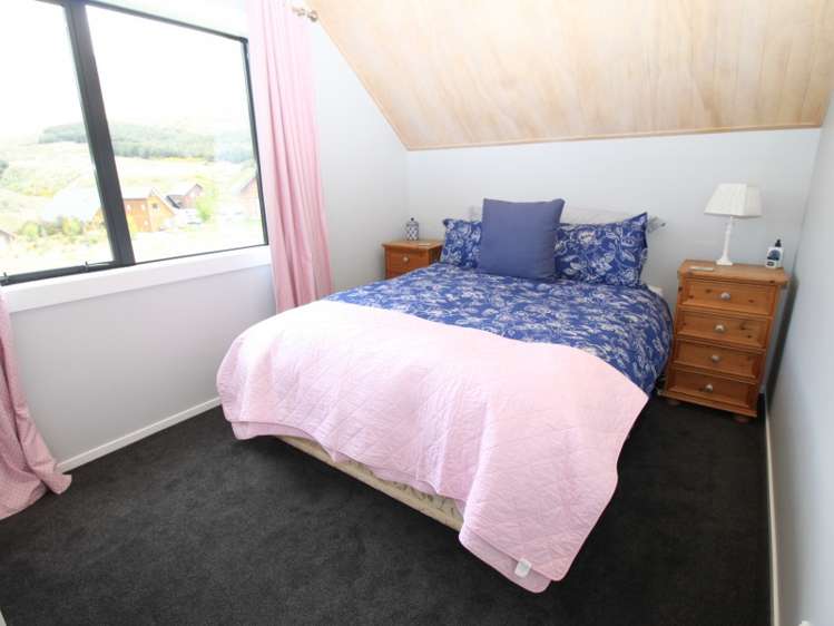 2 Cheeseman Terrace Castle Hill_9