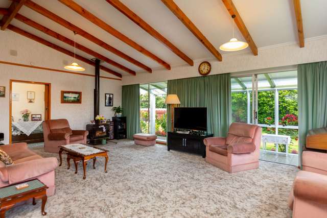 14 Wadsworth Crescent Redwoodtown_1