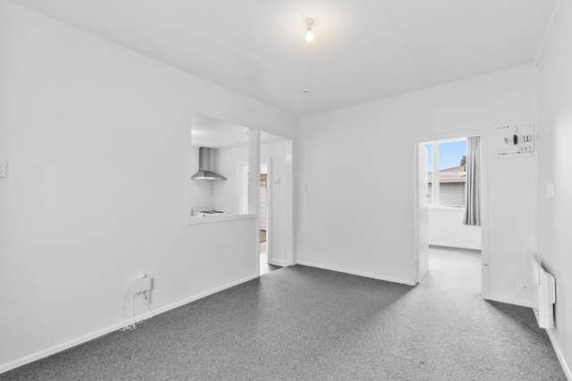 35A Blockhouse Bay Road 10016_1