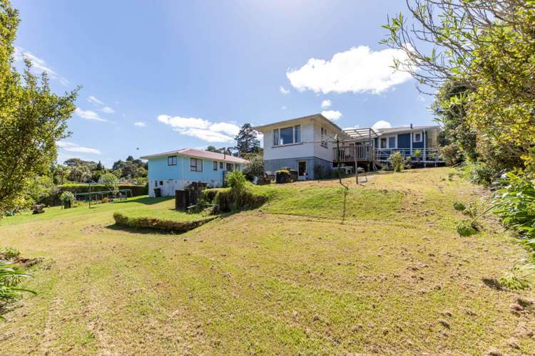 54 Woodfern Crescent Titirangi_6