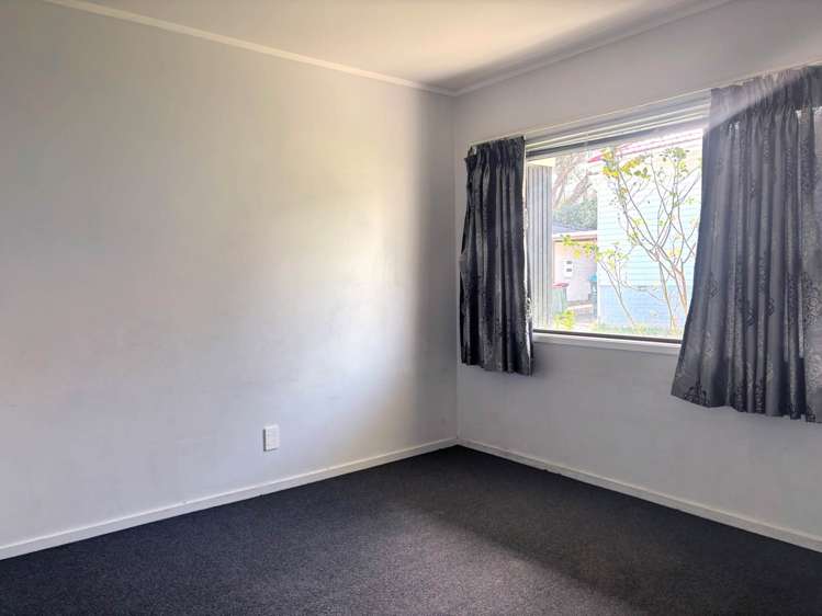 2/81 White Swan Road Mt Roskill_7