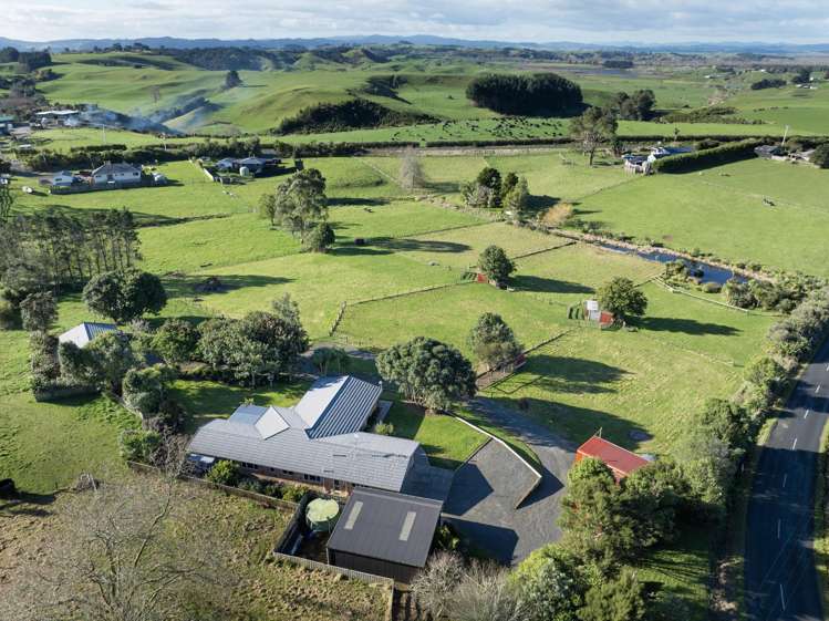 499 Clark and Denize Road_4