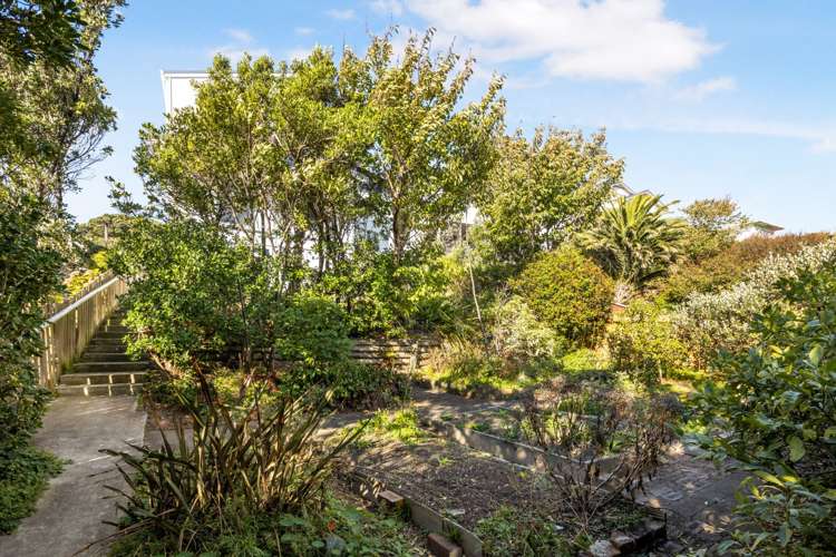 36 Lonsdale Crescent Rongotai_21