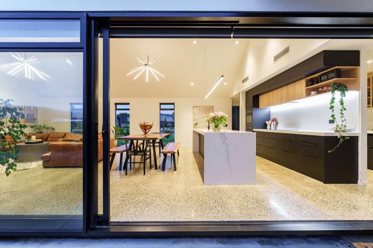 11 Three Kings Court Outram_18