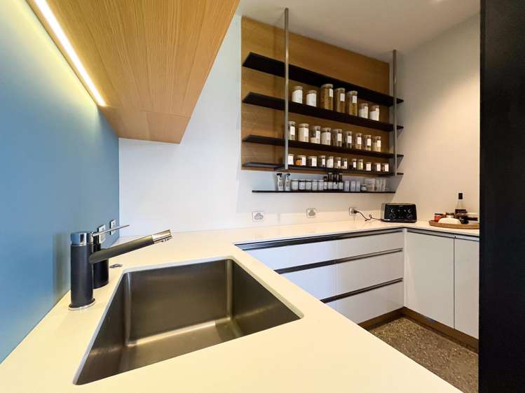 23-25 Black Road Otatara_6