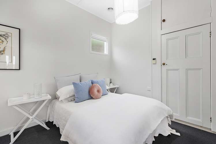 8a Hungerford Road Lyall Bay_6