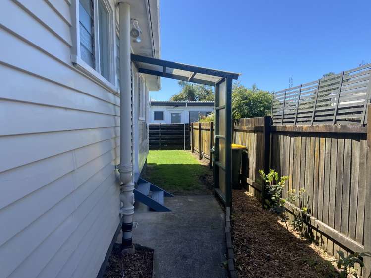403B Hobsonville Rd 1626_13