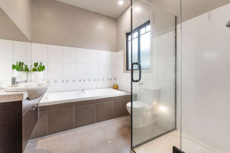 55 Hattaway Avenue Bucklands Beach_18