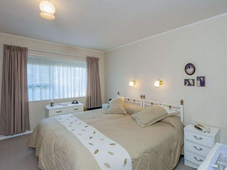 28 Awanui Drive Waikanae_13