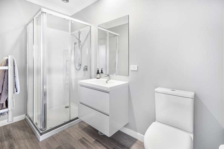 10/25 Thackeray Street Hamilton Lake_13