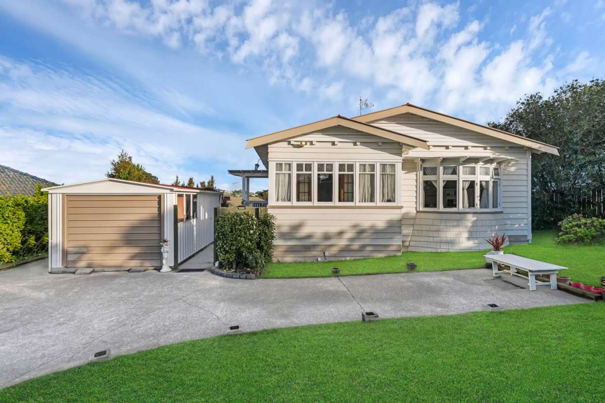 152 White Swan Road_0
