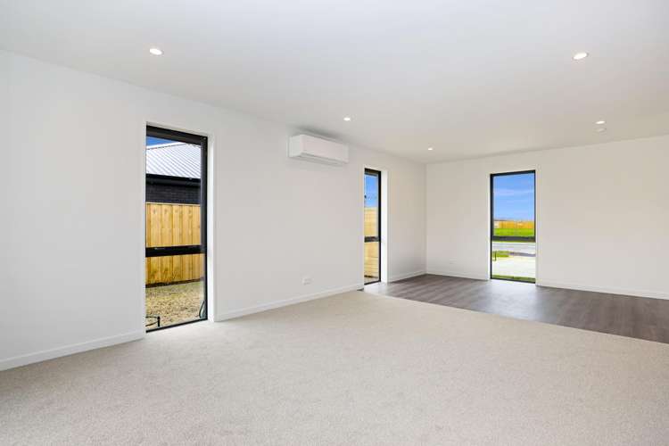 52 Strowan Avenue Elgin_8