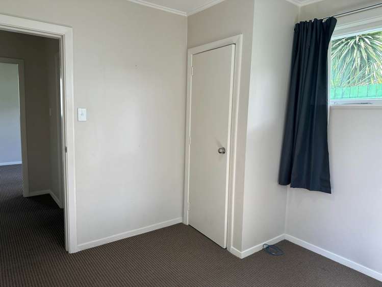 4/331 Royal Road Massey_12