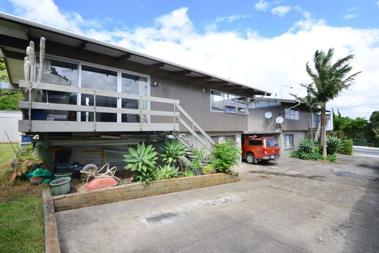 196 Edmonton Road Te Atatu South_25