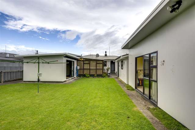 14 Harold Holt Avenue Onekawa_2