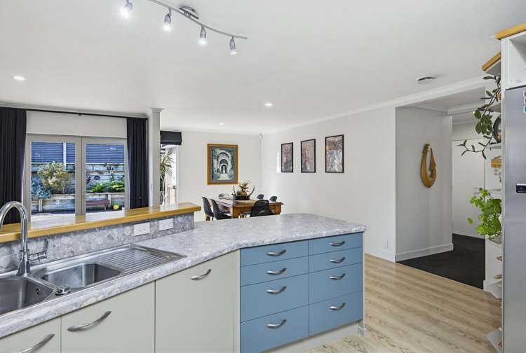 59 Quadrant Heights Paraparaumu_6