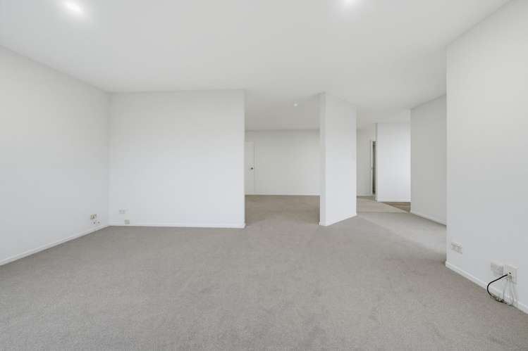 7 Phoenix Lane Northcote_13