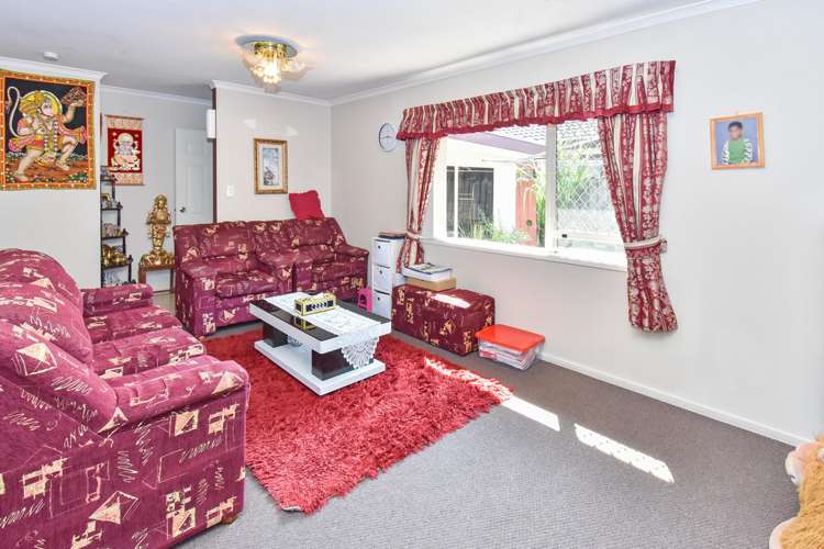 42 Tussock Avenue Mangere_1