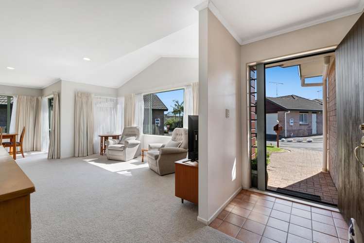 6 The Boulevard Red Beach_15