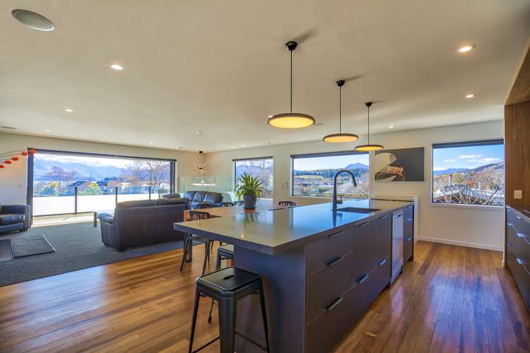 156 Upton Street Wanaka_9