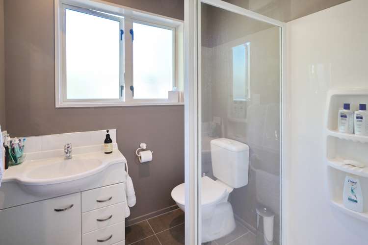 10 Newton Place Amberley_11