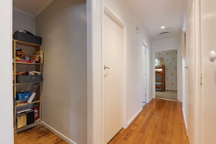 25 Taipari Road Te Atatu Peninsula_12