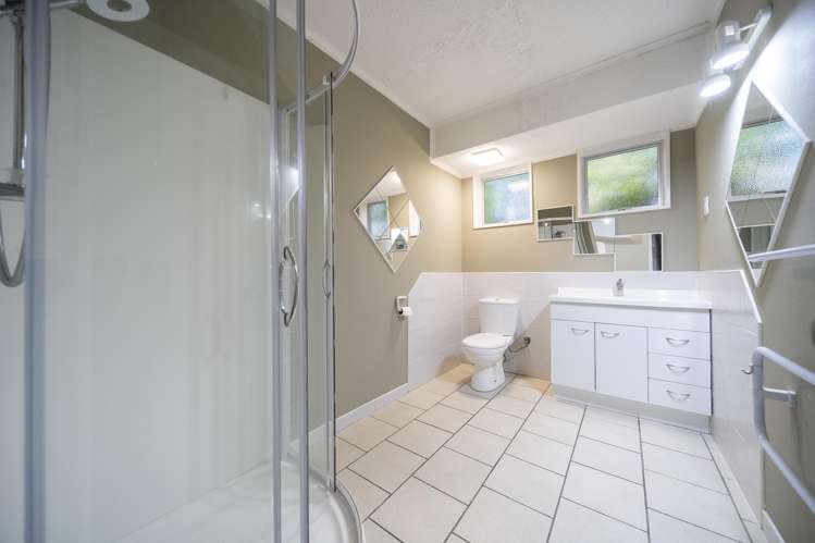 233 Milford Road Te Anau_19