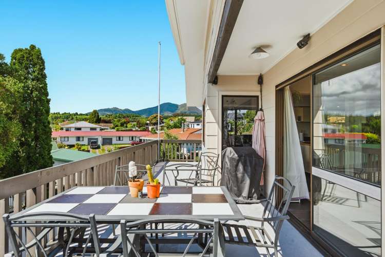 2 Kempton Place Richmond Heights_10