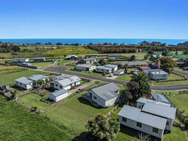 7 Rawinia Place Te Kaha_19