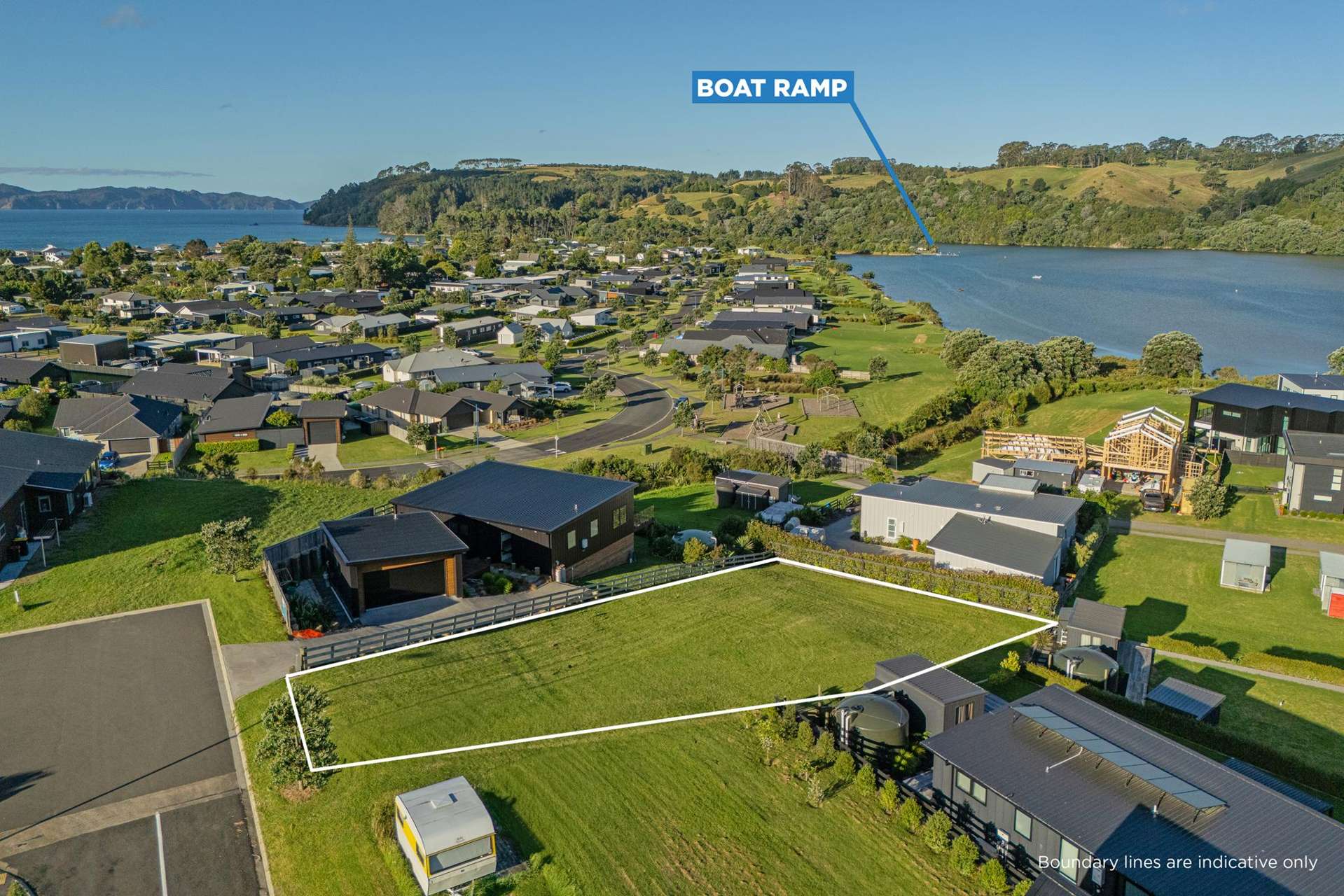 4 Joyce Harsant Place Cooks Beach_0