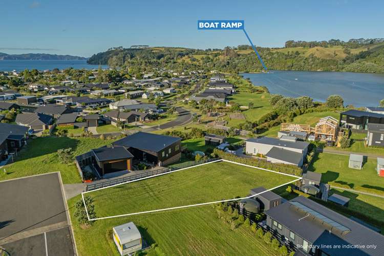 4 Joyce Harsant Place Cooks Beach_0