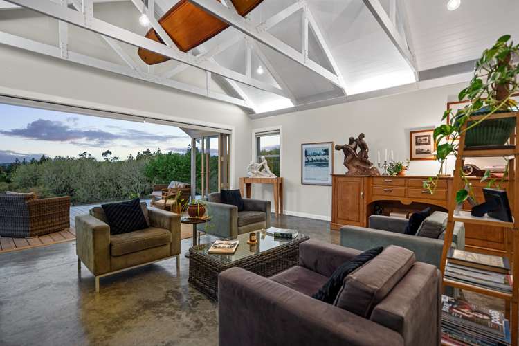 35 Lloyd Drive Wainui_9