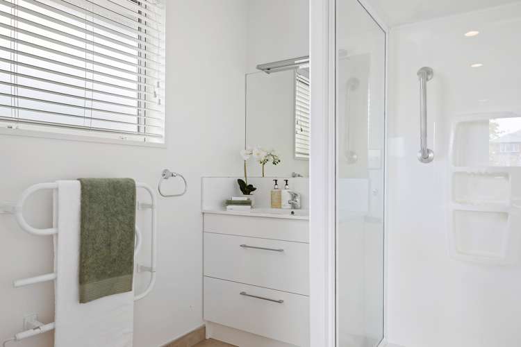 7 Benmore Gardens Harewood_14