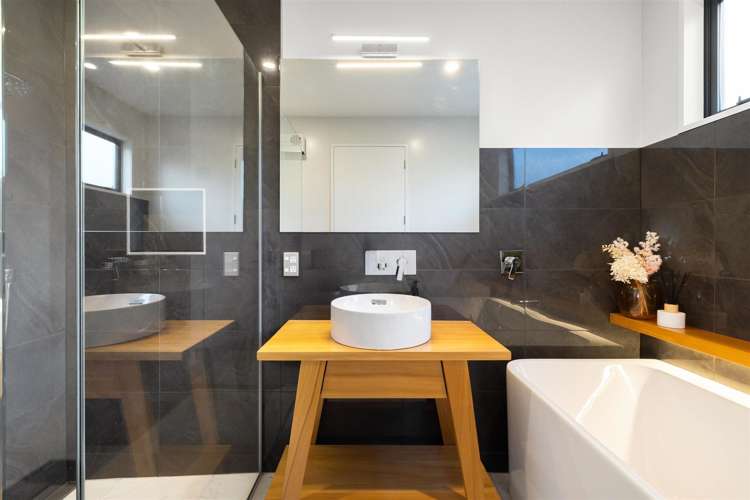 3 Polperro Court Jacks Point_24