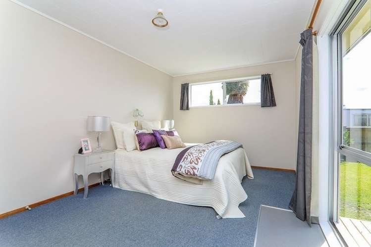 35 Beach Road Te Atatu Peninsula_12