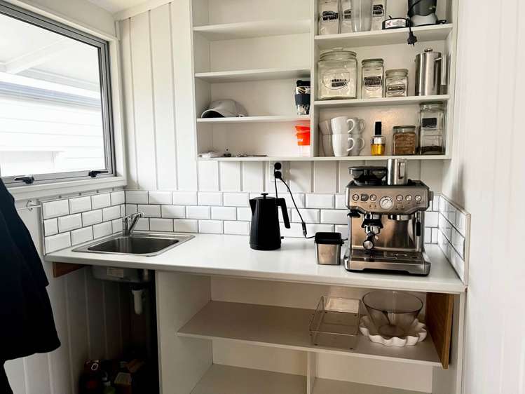 98 Torkar Road Clarks Beach_5