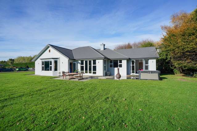 What an amazing opportunity in Otatara