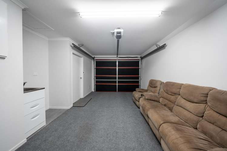 22 Lowe Street Avenal_9