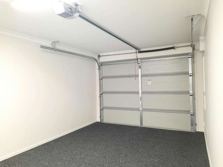 2/1 Acorn St 1662_18