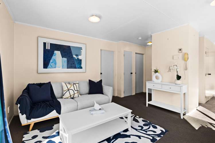 1/80 Latham Street_0