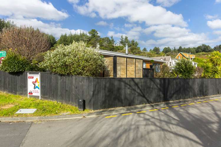 2 Monarch Grove Maoribank_19